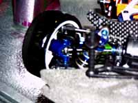 Fus&eacute;e aluminium et cardan titan sur la Yokomo de Paul Franceschi